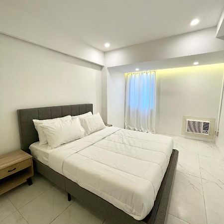 Burgundy Guest Suite มะนิลา ภายนอก รูปภาพ