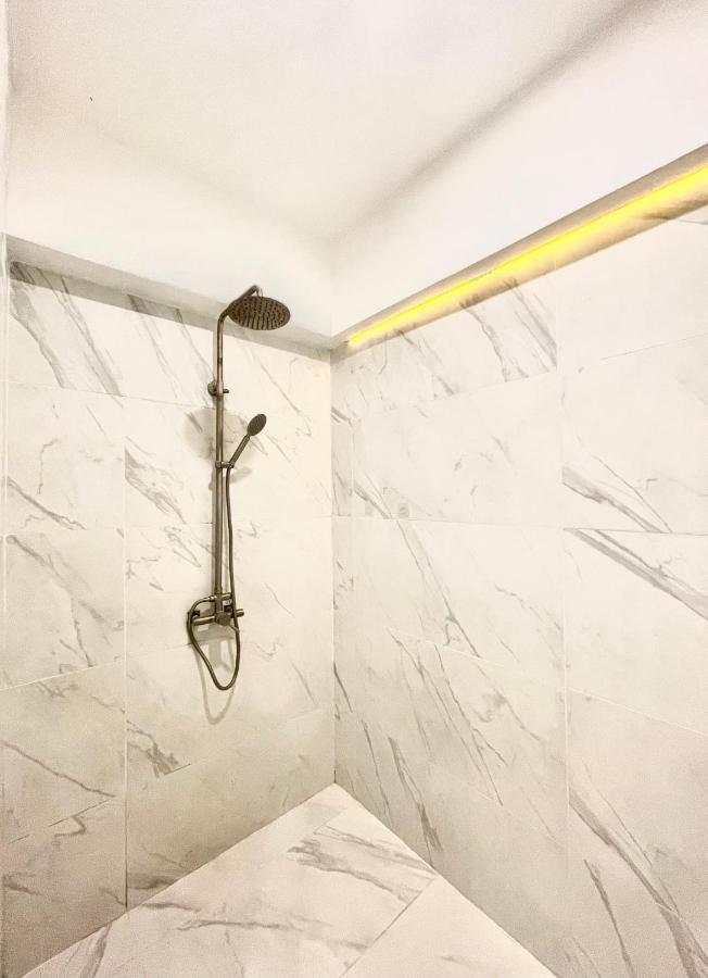 Burgundy Guest Suite มะนิลา ภายนอก รูปภาพ